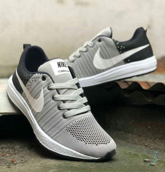 Nike – Sneatoe